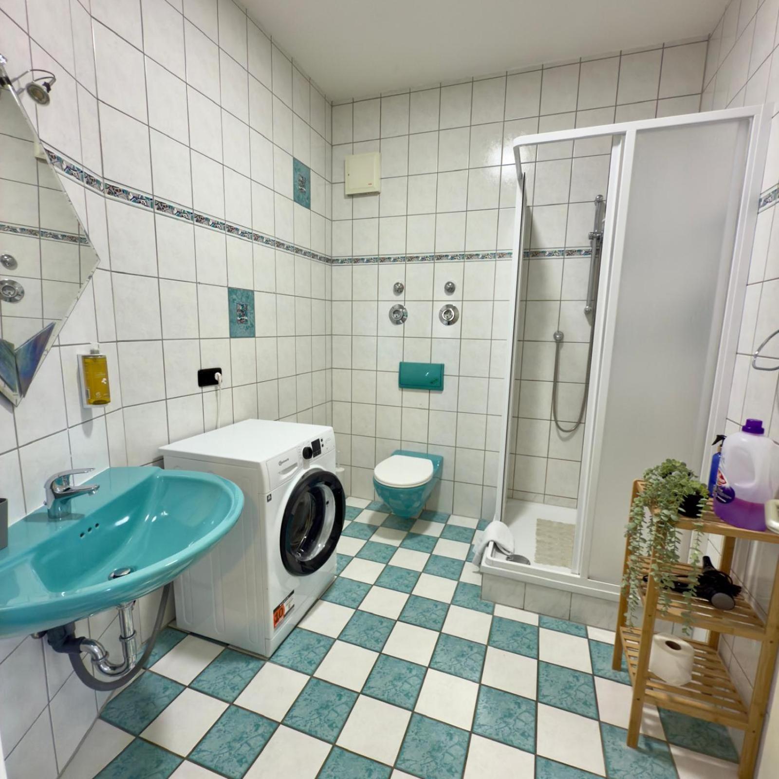 Appartement Raha - Charmantes Studio-apartment - Hbf - Gratis Parkplatz Erfurt